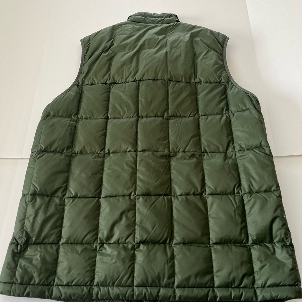 Mountain Hardwear Men's Packdown Vest Green Puffer Vest - Picture 4 of 4